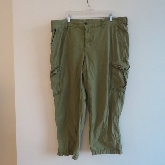 MADEWELL Plus Garment-Dyed Low-Slung Straight Cargo Pants in Classic Olive 18W - Picture 2 of 13